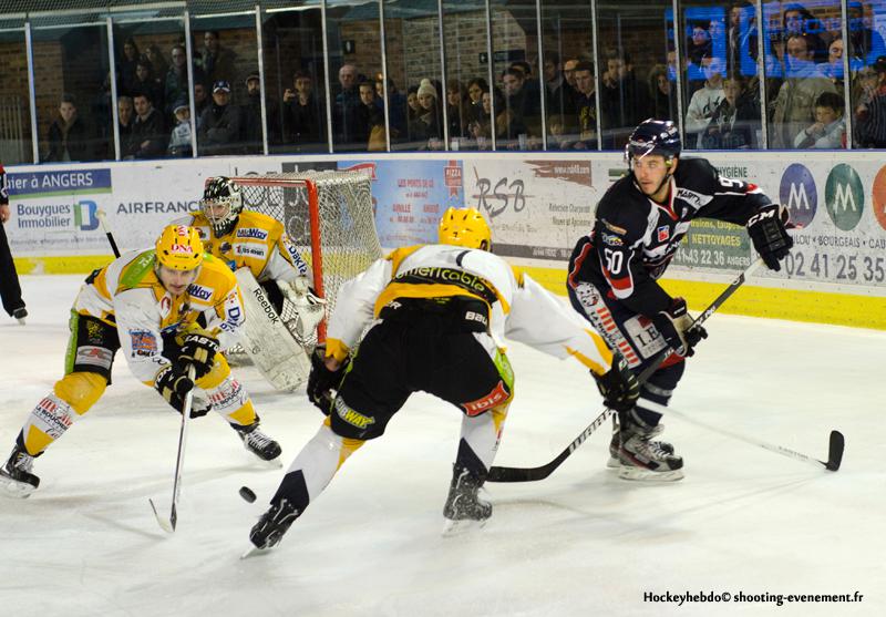 Angers  5 - 3 Strasbourg 