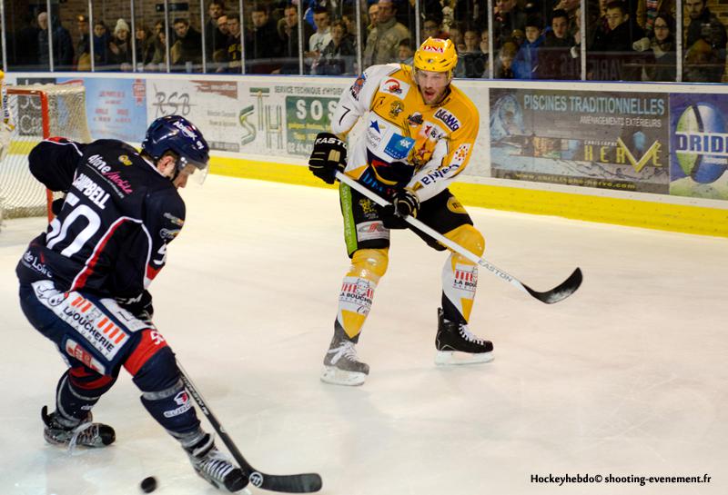 Angers  5 - 3 Strasbourg 
