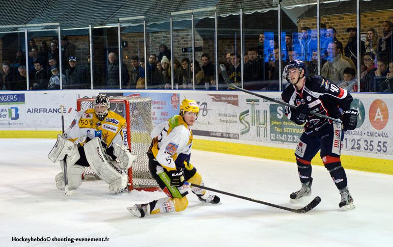 Angers  5 - 3 Strasbourg 