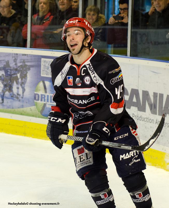 Angers  5 - 3 Strasbourg 