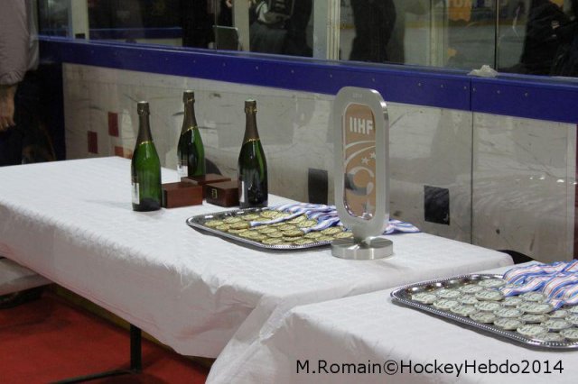 Photo hockey reportage Conti Cup : Les Dragons ont du cœur.