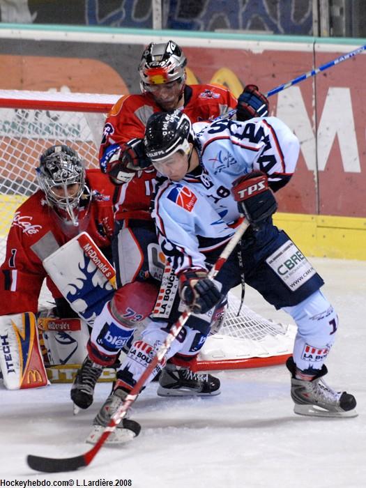 Grenoble  4 - 2 Angers 