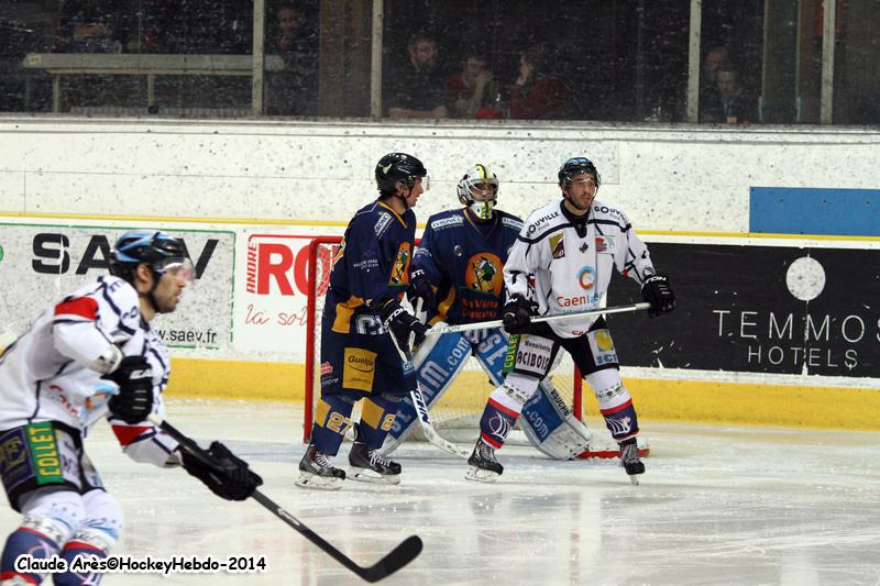 Chamonix  6 - 3 Caen 