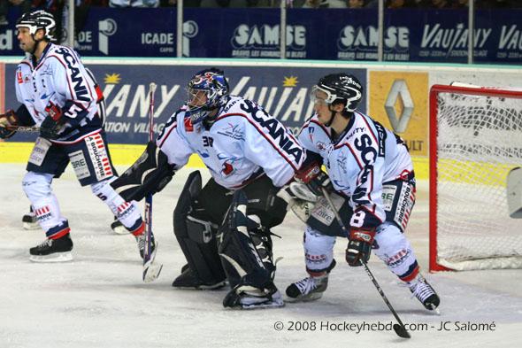 Grenoble  4 - 2 Angers 