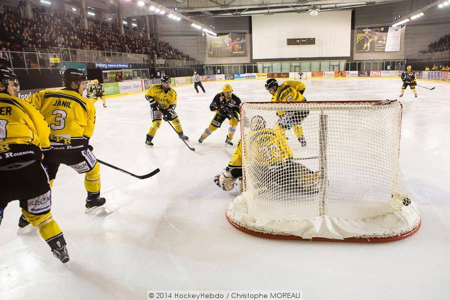 Strasbourg  5 - 6 Rouen