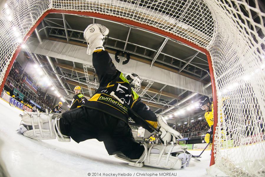 Strasbourg  5 - 6 Rouen