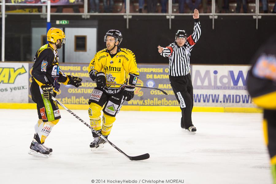 Strasbourg  5 - 6 Rouen