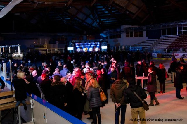 Photo hockey reportage Les Ducs partagent leur bonheur