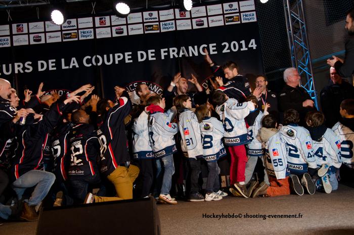 Les Ducs partagent leur bonheur — Reportage