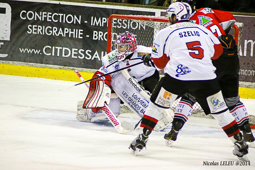 Amiens  1 - 5 Briançon 