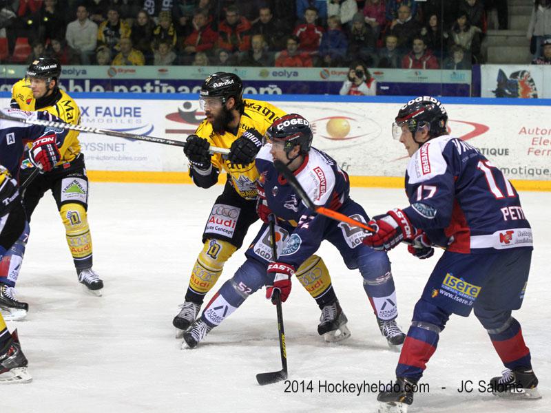 Grenoble  2 - 1 Rouen
