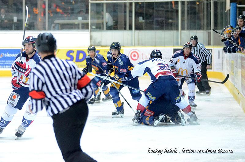 Chamonix  7 - 2 Grenoble 