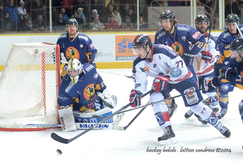 Chamonix  7 - 2 Grenoble 