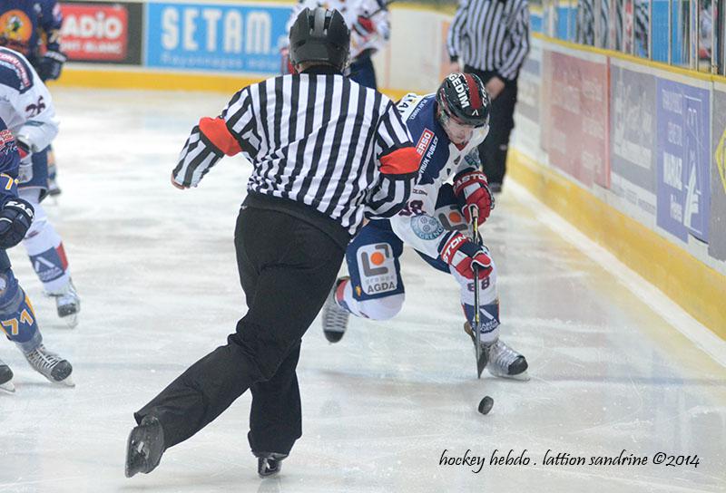 Chamonix  7 - 2 Grenoble 