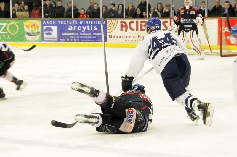 Caen  5 - 4 Brest 