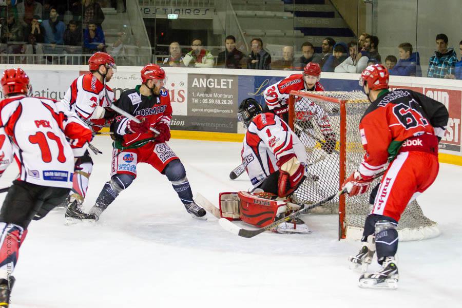 Anglet 3 - 4 Neuilly/Marne