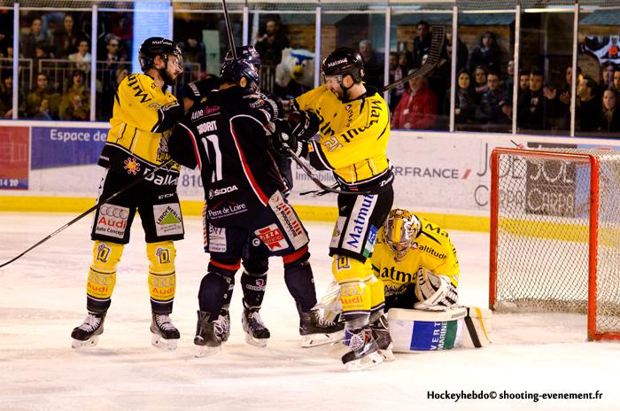 Angers  4 - 1 Rouen