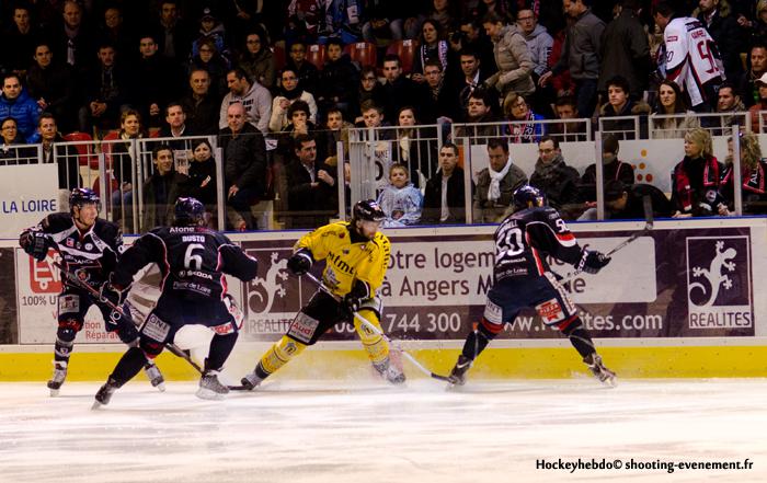 Angers  4 - 1 Rouen