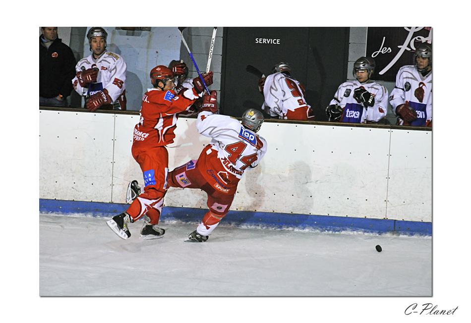 Valence 4 - 2 Annecy