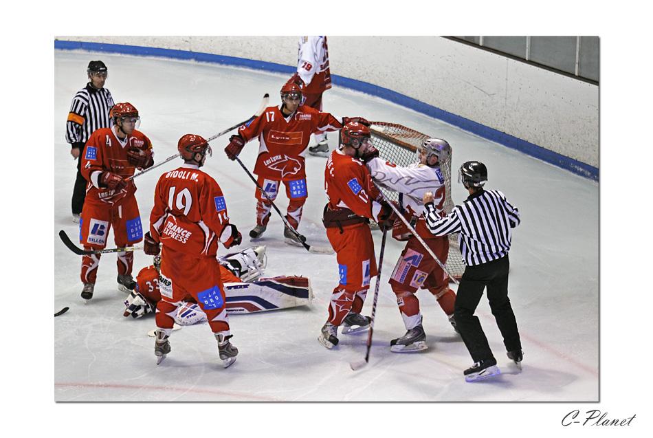 Valence 4 - 2 Annecy
