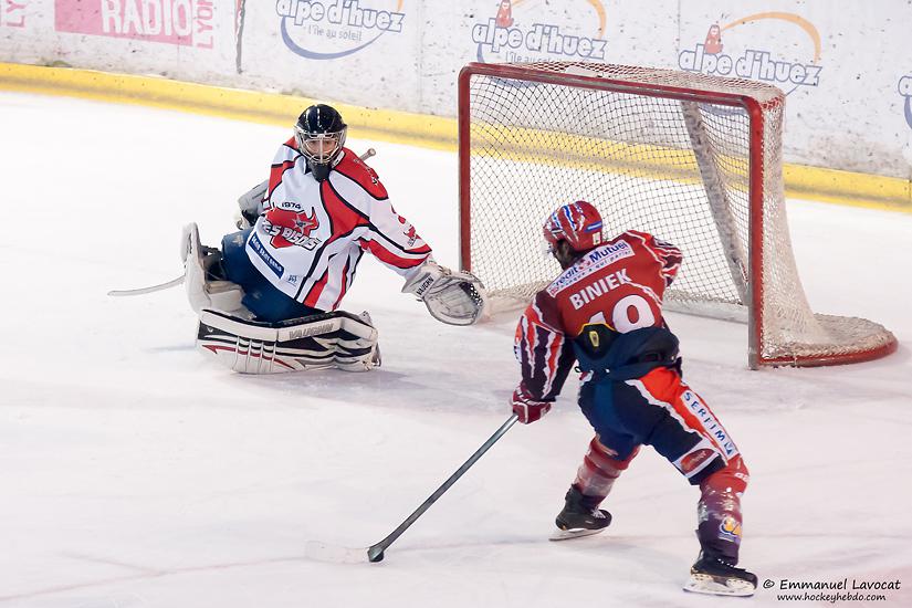 Lyon 8 - 2 Neuilly/Marne
