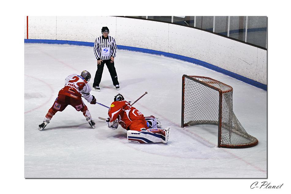 Valence 4 - 2 Annecy