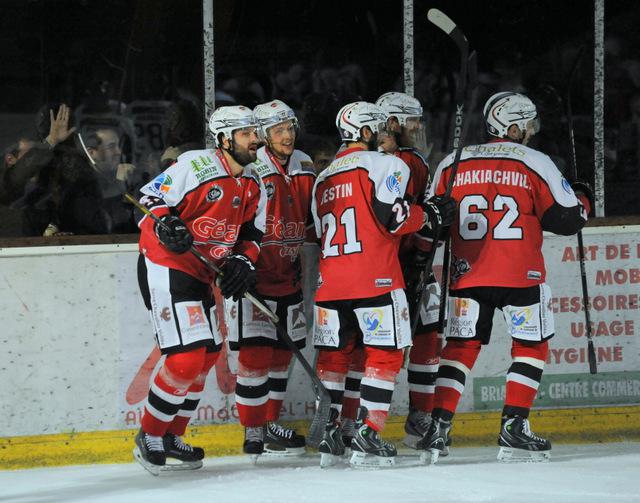 Briançon  7 - 2 Angers 