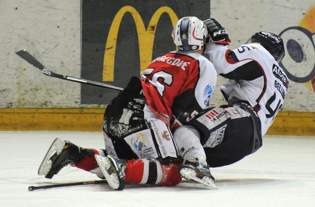Briançon  7 - 2 Angers 