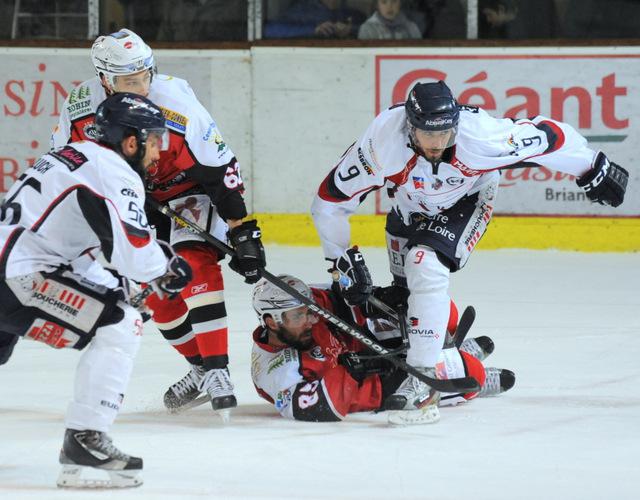 Briançon  7 - 2 Angers 