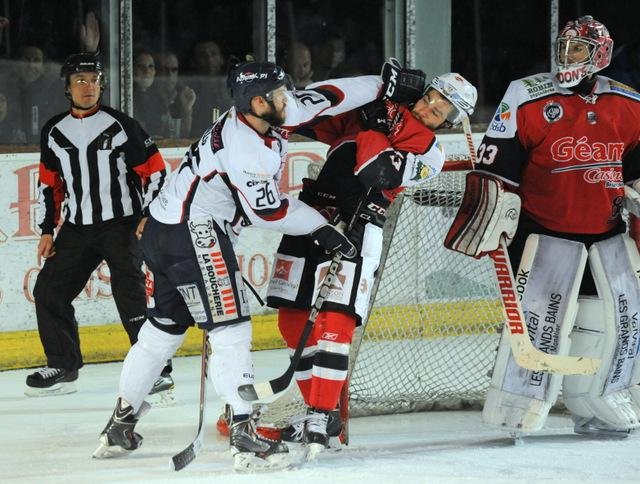 Photo hockey match Briançon  - Angers  le 25/03/2014