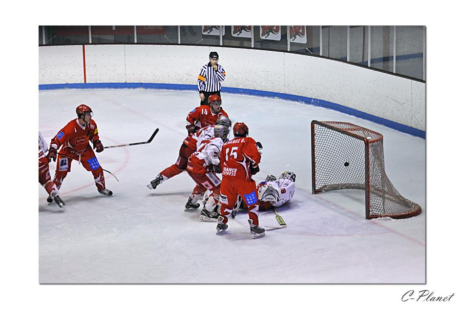 Valence 4 - 2 Annecy