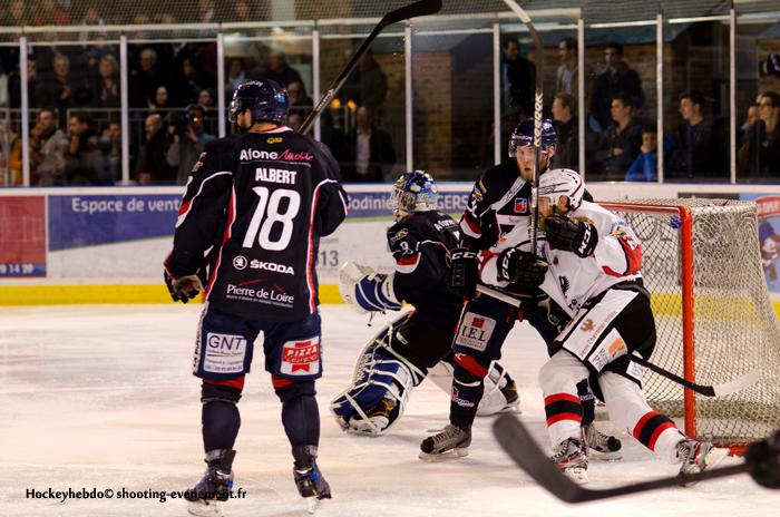 Angers  2 - 6 Briançon 