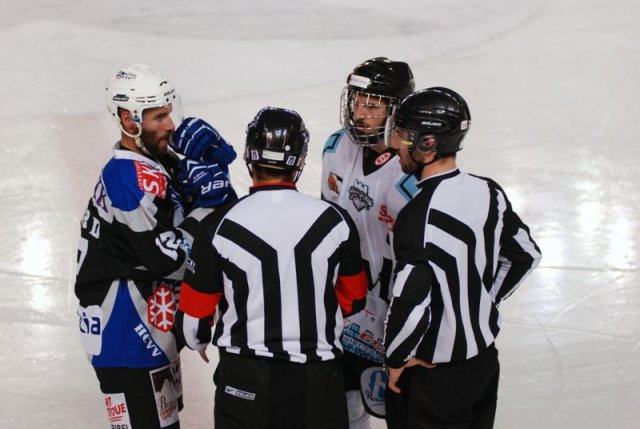 Photo hockey match Courchevel-Méribel-Pralognan - Tours  le 29/03/2014