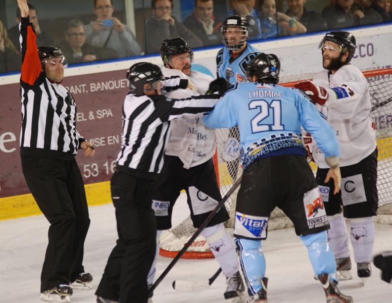 Tours  1 - 4 Toulouse-Blagnac