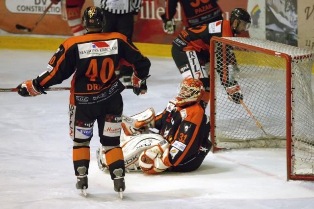 Photo hockey match Tours  - Epinal  le 22/12/2007