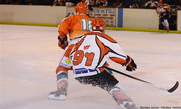 Courbevoie  3 - 2 Neuilly/Marne