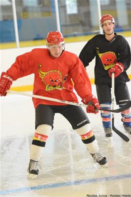 Photo hockey reportage Meudon : La reprise en images