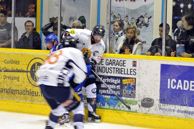 Dijon  2 - 3 Chamonix 