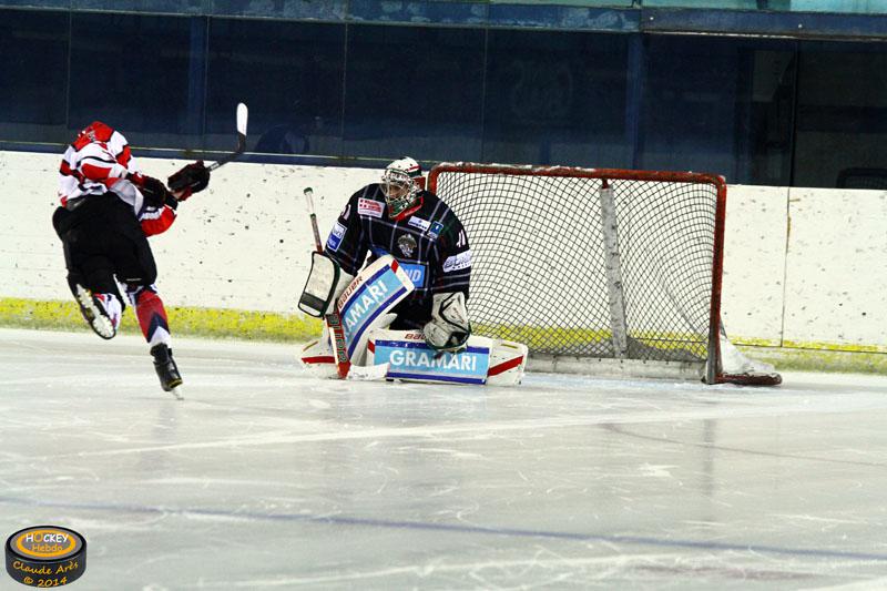 Mont-Blanc 4 - 3 Neuilly/Marne