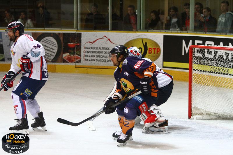 Chamonix  3 - 0 Grenoble 
