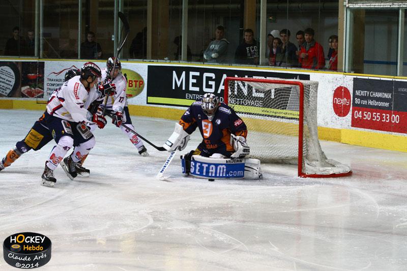 Chamonix  3 - 0 Grenoble 
