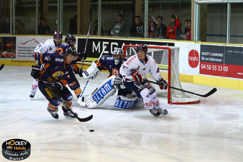 Chamonix  3 - 0 Grenoble 