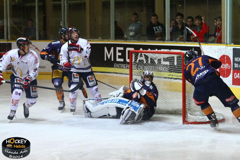Chamonix  3 - 0 Grenoble 