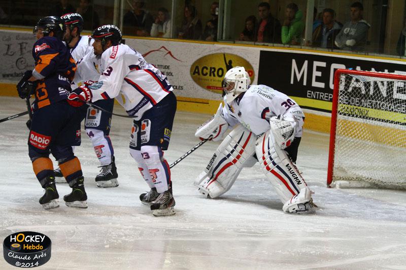 Chamonix  3 - 0 Grenoble 