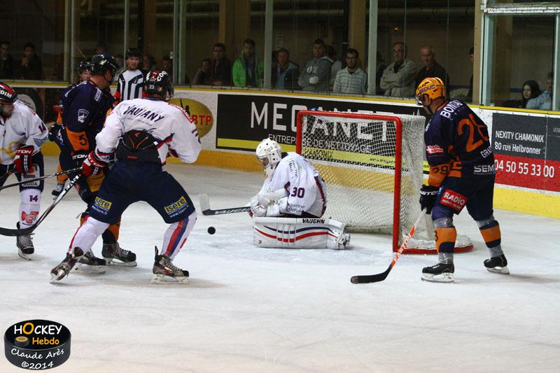 Chamonix  3 - 0 Grenoble 