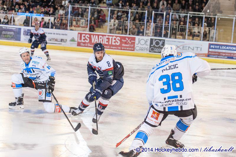 Angers  3 - 0 Gap 