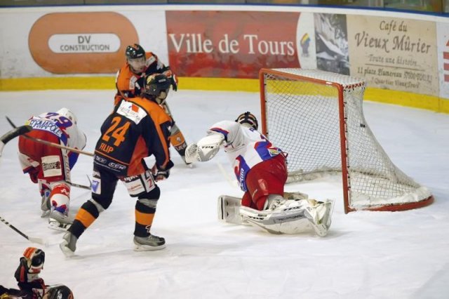 Photo hockey match Tours  - Epinal  le 22/12/2007