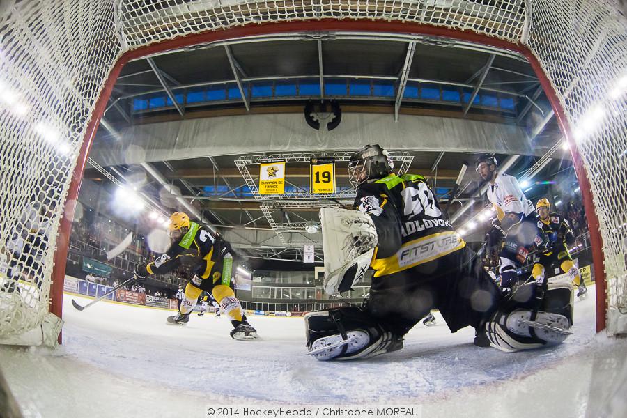 Strasbourg  3 - 2 Chamonix 