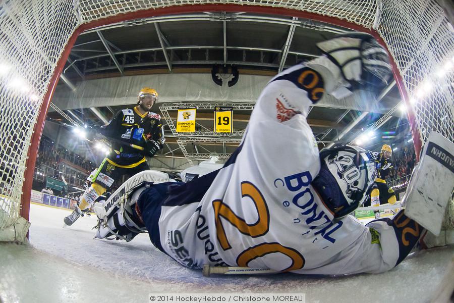 Strasbourg  3 - 2 Chamonix 