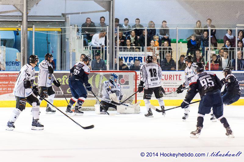 Angers  7 - 3 Brest 